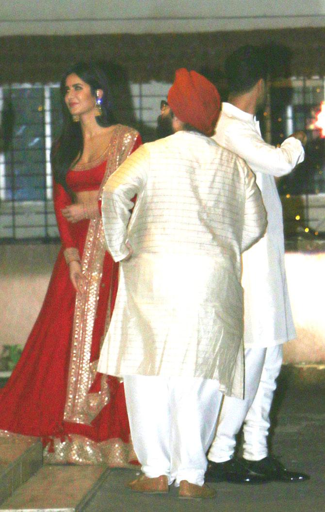 Katrina Kaif and Vicky Kaushal spotted at Diwali (Picture courtesy/Yogen Shah)