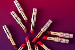 Navratri 2019: Buy red lipsticks and celebrate festivals in style!