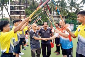 Bawa, Clarence honoured by Bombay Republicans
