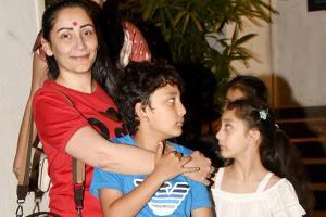 Maanayata Dutt with twins Shahraan and Iqra Dutt