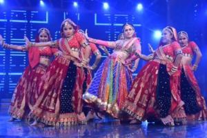 Nach Baliye 9: Riddhima Jain gets warm welcome from housewives on show