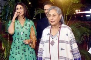 Shweta Bachchan-Jaya Bachchan attend event commemorating Mahatma Gandhi