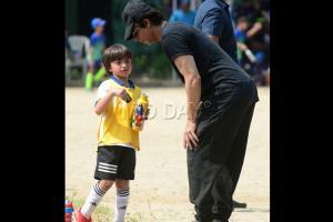 SRK accompanies AbRam for his football match, proves to be daddy cool