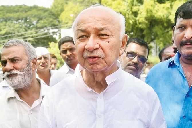 Sushilkumar Shinde