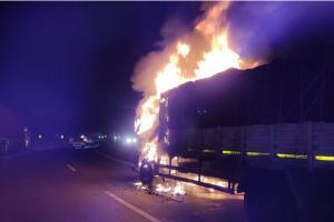 Moving truck catches fire on Mumbai-Pune expressway