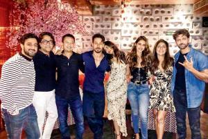 Hrithik Roshan, Tiger Shroff, Vaani Kapoor clicked at War success party