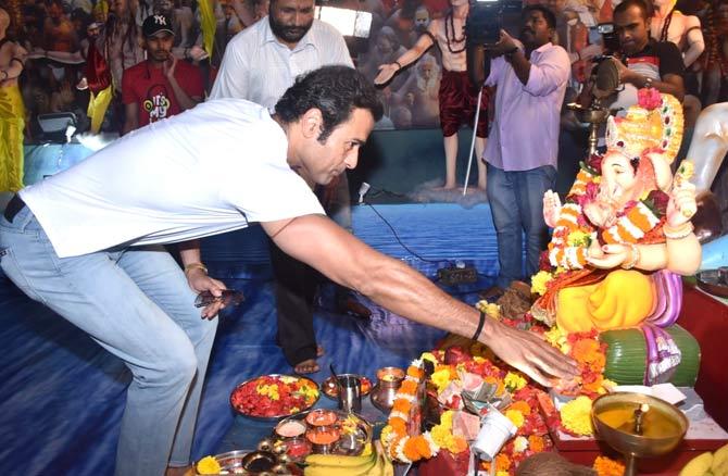 Rohit Roy also came in to seek Lord Ganesh's blessing at the production house's Ganpati Pandal in Andheri.