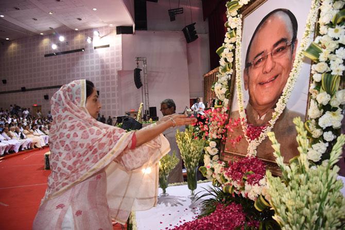 Union Minister Harsimrat Kaur Badal joined other leaders from several political parties in paying glowing tributes to Arun Jaitley