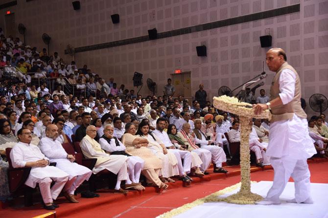 Arun Jaitley had the kind of personality which could make any person he met his fan, said Union Defence Minister Rajnath Singh. 