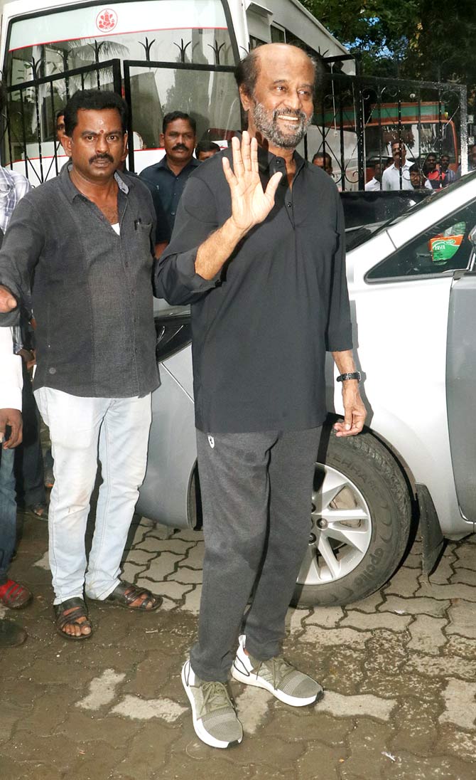 Rajinikanth waved at the shutterbugs when spotted in Bandra, Mumbai. The actor, on the work front, will be next seen in Darbaar.