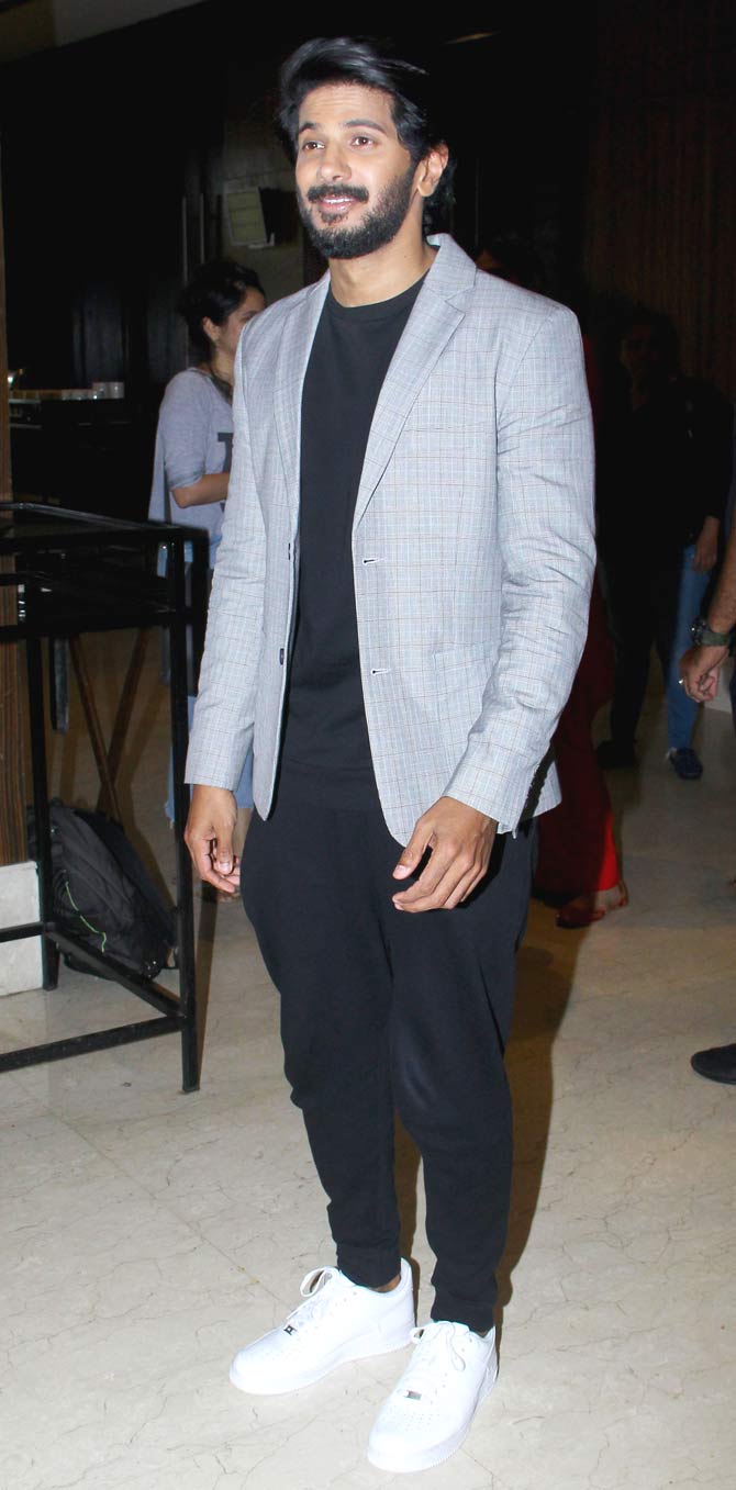 Accompanying Sonam at the promotion of the movie was her co-star Dulquer Salmaan. The Malayalam star was dashing in a grey casual blazer paired with black joggers and a black t-shirt. 