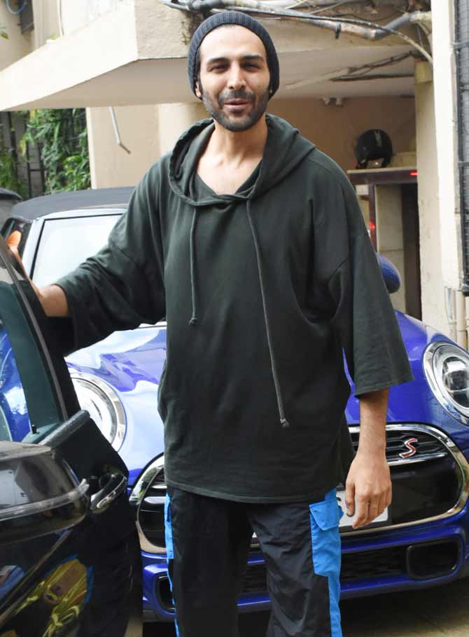 Kartik Aaryan and Ananya Panday recently wrapped up the shoot of their film Pati, Patni Aur Woh, which also stars Bhumi Pednekar. The film is directed by Mudassar Aziz and is set to release on 6 December 2019.