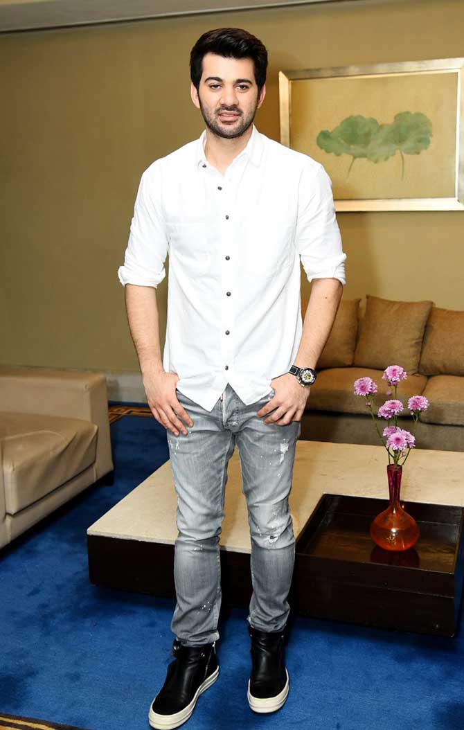 In an interview with mid-day.com, Karan Deol talked about his dancing skills said, 