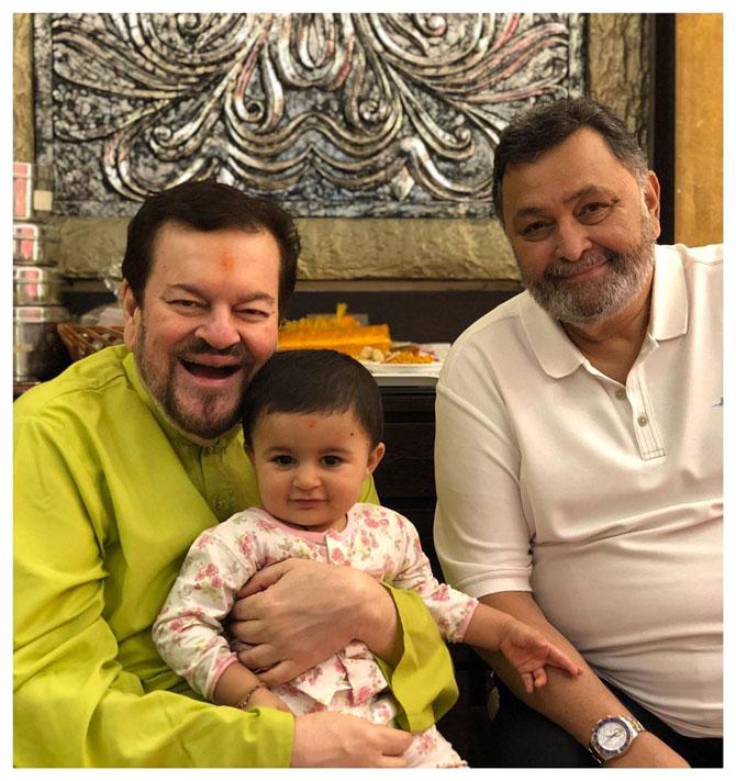 Nurvi with Nitin Mukesh and late actor Rishi Kapoor, when he had returned from the US to India, after his cancer treatment. 