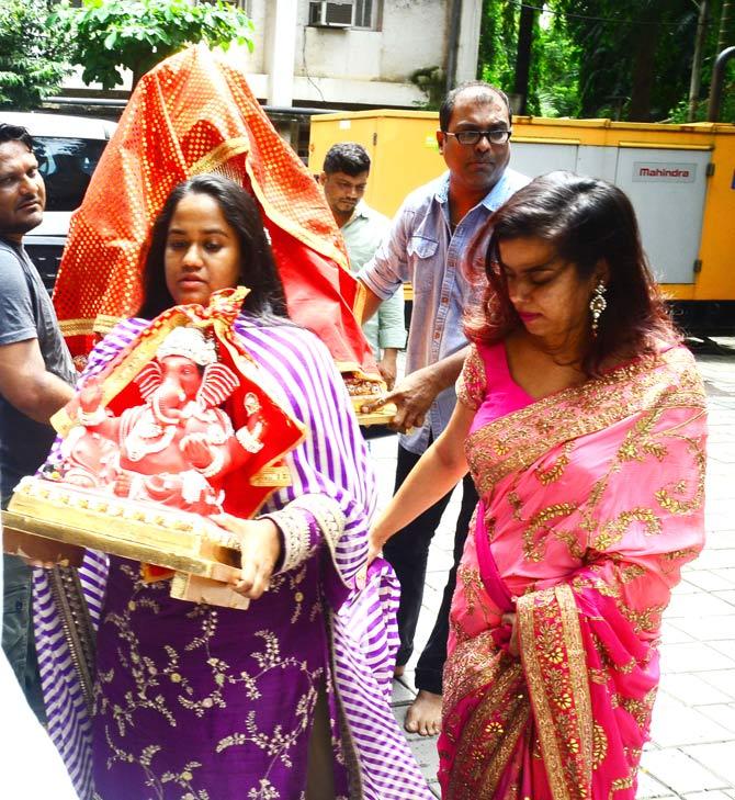While Arpita Khan Sharma welcomed Ganpati, mother Salma Khan was seen performing aarti of the idol. Speaking of Arpita Khan's husband Aayush Sharma, the actor made his Bollywood debut with LoveYatri, opposite Warina Hussain.