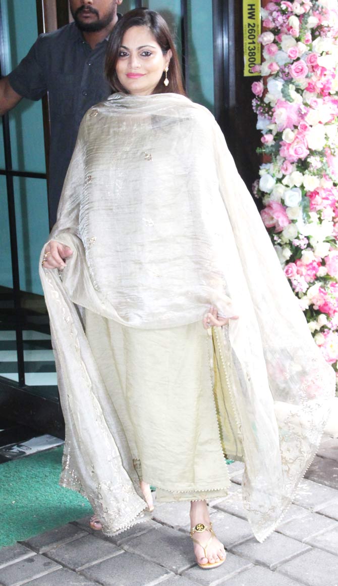 Salman Khan's sister Alvira Agnihotri looked pretty in her traditional attire as she posed for the photographers at Arpita Khan's Bandra residence.