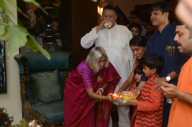 Vivek Oberoi, who is basking in the success of 'PM Narendra Modi' biopic, has brought an eco-friendly Ganesh idol this year like every year.
