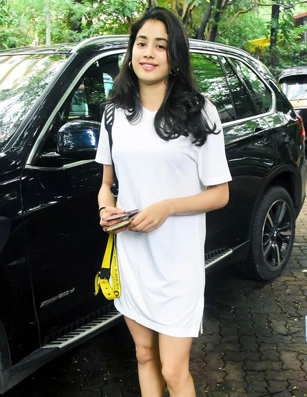 Produced by Ronnie Screwvala and RSVP, in association with Ashi Dua of Flying Unicorn Entertainment, Ghost Stories will launch exclusively on Netflix.