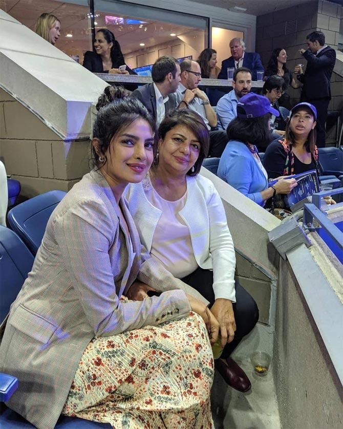 Madhu Chopra and Priyanka Chopra Jonas: It won't be wrong to say that Madhu Chopra is her daughter Priyanka Chopra's best friend. Recently, Madhu Chopra started her new venture Studio Aesthetique, an enhancement clinic. A proud daughter, PC took to social media to write about her mommy dearest, 