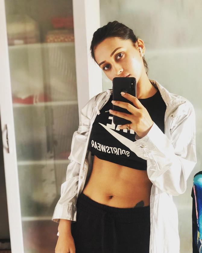 Mimi Chakraborty shared this photo post a workout session at the gym in all-black gym attire and completed her gym look with a white jacket. While sharing the picture, Mimi captioned the workout picture as 'Last few days for jacket fashion'!