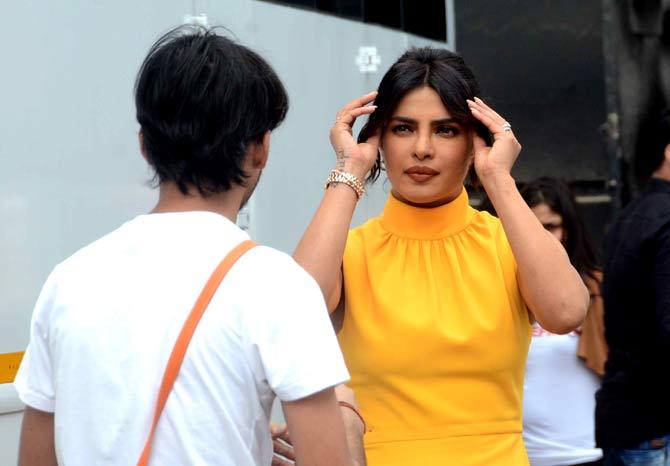 While Zaira Wasim plays Aisha Chaudhary and Rohit Saraf plays her brother, Priyanka Chopra and Farhan Akhtar play their parents in the movie.