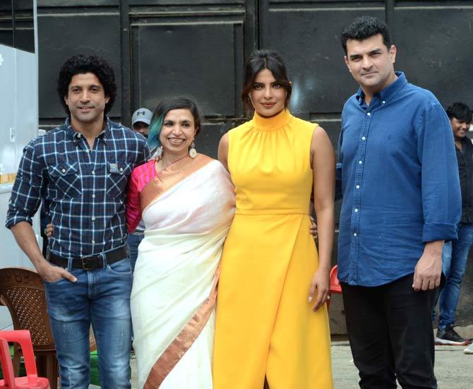 The trailer of the film was released on September 10, and ever since then, the audience can't stop praising the entire team of The Sky Is Pink. The trailer highlights the life of Aisha Chaudhary (Zaira), who becomes a motivational speaker after being diagnosed with an immune deficiency order at the age of 13.
In picture: Farhan Akhtar, Shonali Bose, Priyanka Chopra and Sidharth Roy Kapur at the promotional event.