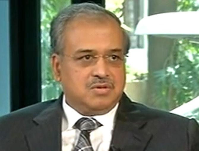 Dilip Shanghvi: Dilip Shanghvi, founder of Sun Pharmaceuticals is at 10th slot with Rs 71,500-crore wealth.