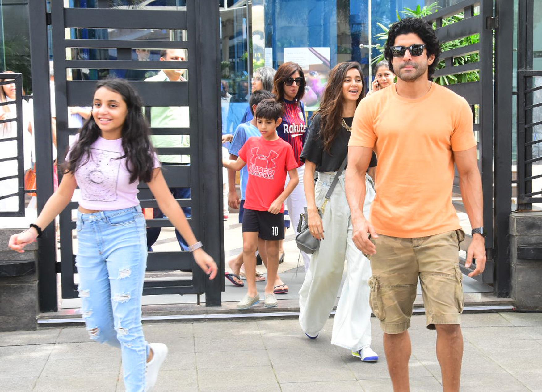 For the outing, Farhan opted for an orange-coloured t-shirt and shorts, while beau Shibani was dressed sported a black top and cream coloured pants. On the other hand, Shakya donned mauve coloured crop top and ripped jeans, while her younger sister opted for a hot pink top and shorts.