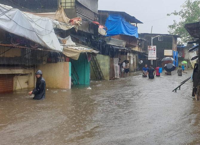 In the picture, streets in Kranti Nagar begin to flood
(Picture courtesy/Arita Sarkar)