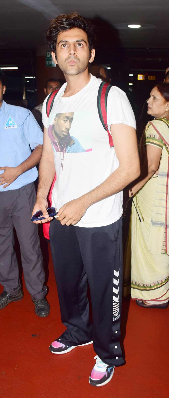 Kartik Aaryan along with Ananya Panday was also spotted at the Mumbai airport. The actor returned from Lucknow where they wrapped up the shoot of Pati Patni Aur Woh. The film also stars Bhumi Pednekar and is being directed by Mudassar Aziz.
