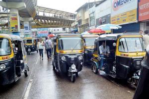 Mumbai: Auto-rickshaws all over the place at Borivli, Bandra stations