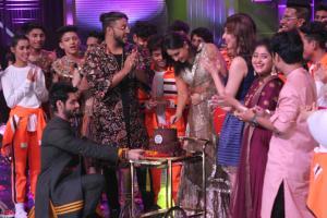 Photos: Kareena Kapoor Khan celebrates her birthday on the sets of DID