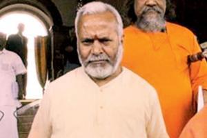 BJP leader Swami Chinmayanand questioned by SIT, denies allegations