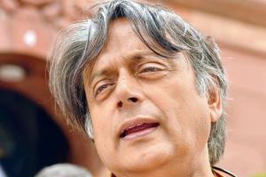 Delhi police push for murder charge against Shashi Tharoor