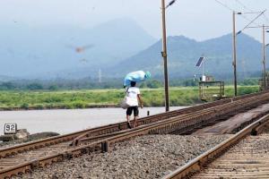 Railways to build pathway along bridge over Vaitarna river