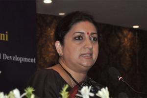 Irani calls for complete ban on single-use plastic on visit to Amethi