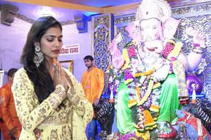 Malavika Mohanan seeks blessings of Lord Ganesha at Andhericha Raja