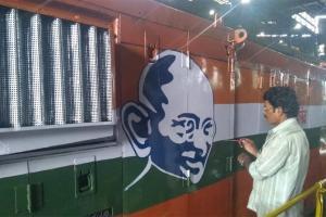 CR makes Mahatma Gandhi locos to mark his 150th Birth Anniversary
