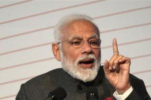 Narendra Modi shows he practises what he preaches on cleanliness