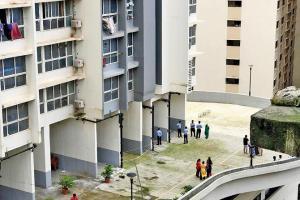 Mumbai: 19-year-old jumps off Goregaon apartment