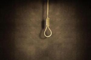 Police sub-inspector hangs self in Thane