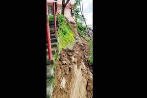 Alarm raised as Narmada swallows land around ashram in Bharuch