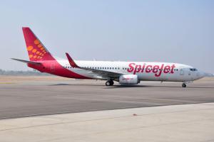2 SpiceJet pilots suspended over air pressurisation failure in flight