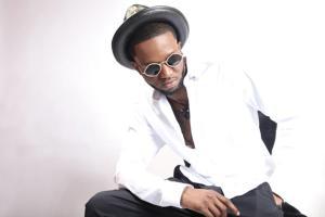 Apart from entrepreneurship, Bobby Craig loves reading books, research, videography, blogging and travelling to various countries to get a sense of new cultures.