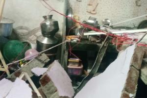 Wall collapses after cylinder blast in Malad; 4 injured, 1 dead