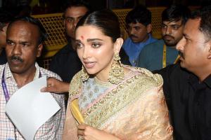 Deepika Padukone at Lalbagcha Raja/picture courtesy: Yogen Shah