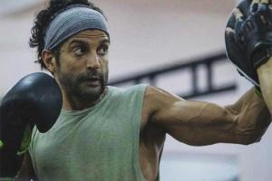 Shah Rukh Khan, Katrina Kaif, Anil Kapoor hail Farhan Akhtar for Toofan
