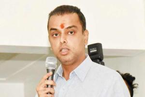 Milind Deora steps down as Congress city chief