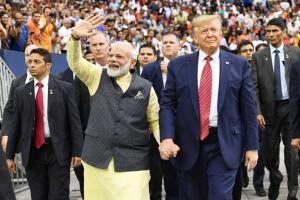 Howdy, Modi! Event: Tweeple react on Modi,Trump sharing the dais