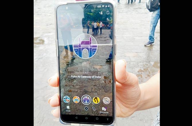 Point the camera at the monument for the filter to pop up